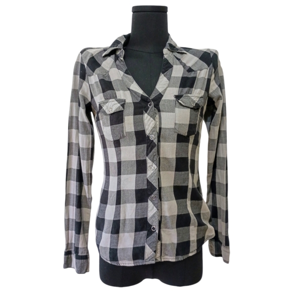 Miley Cyrus & Max Azria Black Checkered Snap Flannel Shirt - Picture 1 of 5